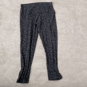 leopard print LULULEMON leggings cropped ALIGN
